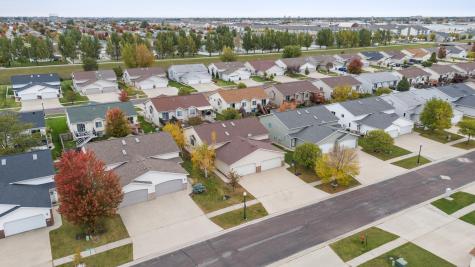 4293 39 1/2 Avenue S Fargo ND 58104