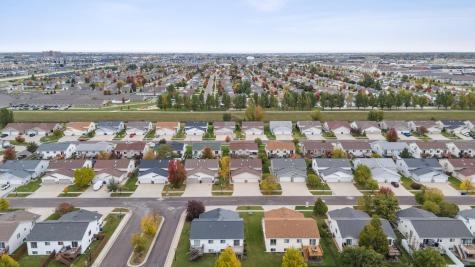 4293 39 1/2 Avenue S Fargo ND 58104