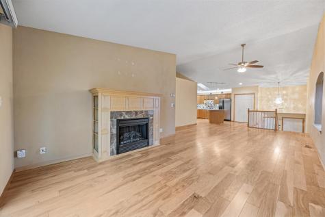 4293 39 1/2 Avenue S Fargo ND 58104