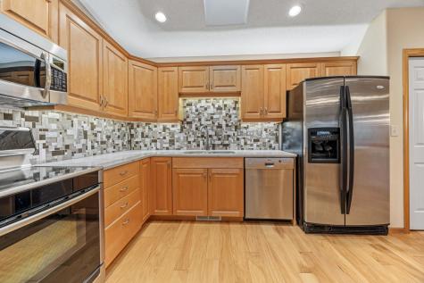 4293 39 1/2 Avenue S Fargo ND 58104