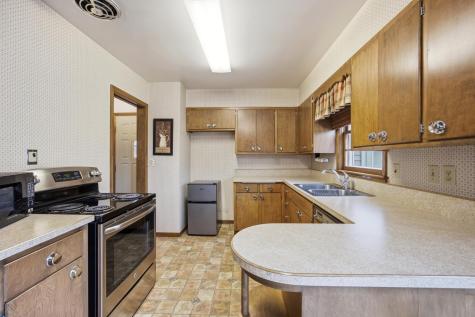 1720 12th Street S Moorhead MN 56560