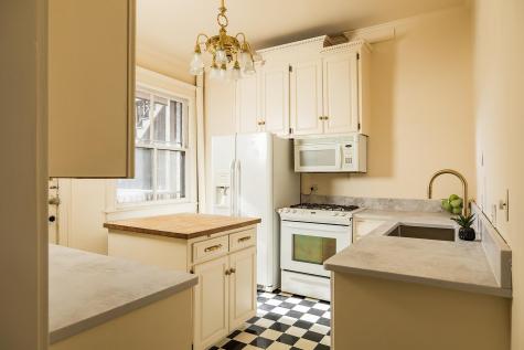 11 Summit Court Saint Paul MN 55102