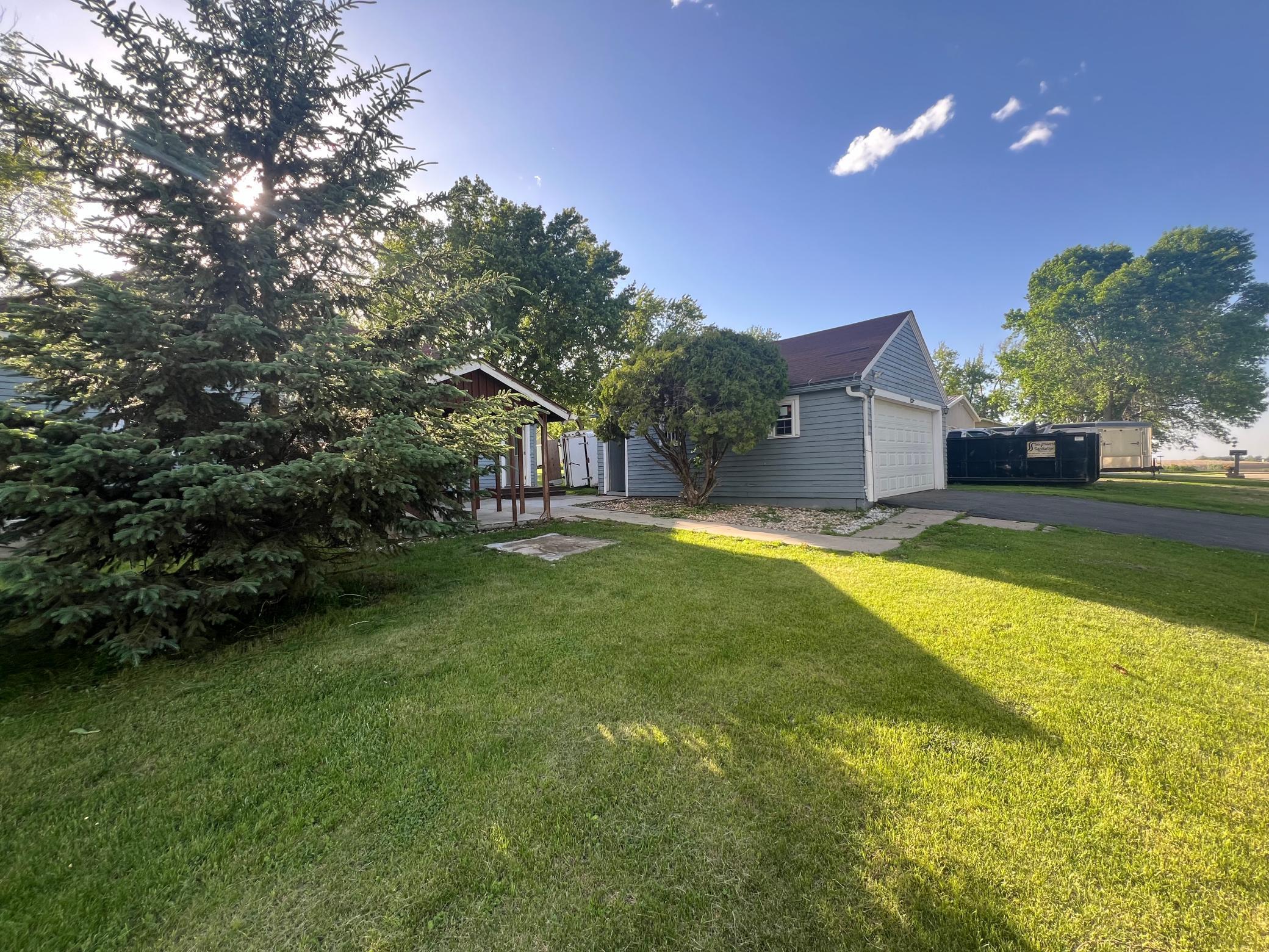 202 W Laurel Street Arco MN 56113