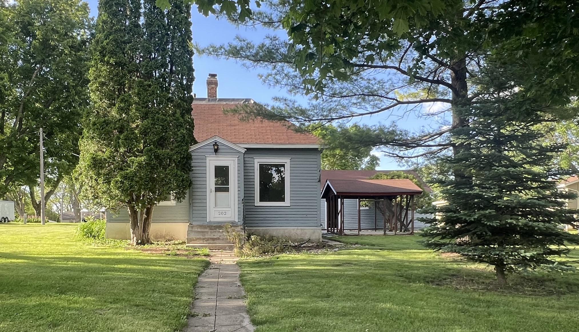 202 W Laurel Street Arco MN 56113