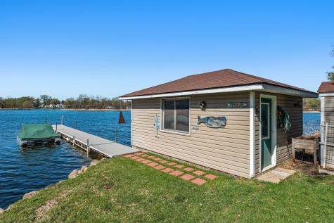 5611 Indiana Avenue N Brooklyn Center MN 55429