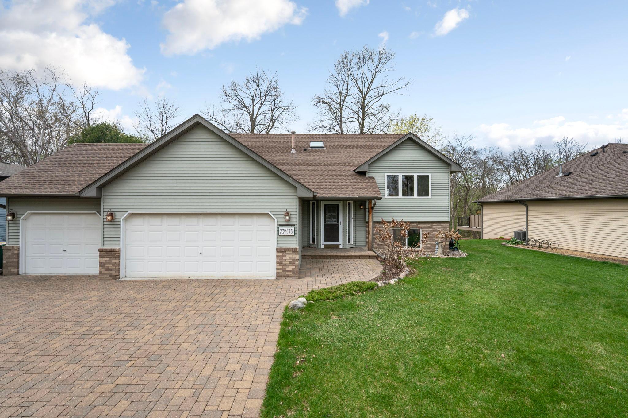 7209 Clear Ridge Hugo MN 55038