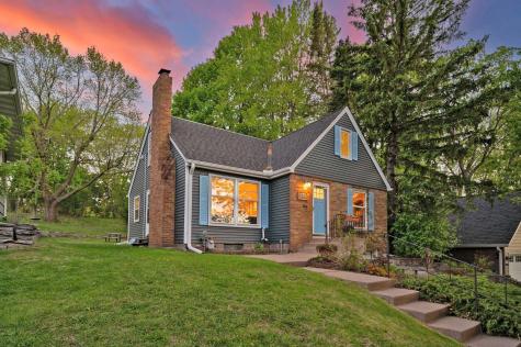 1890 Yorkshire Avenue Saint Paul MN 55116