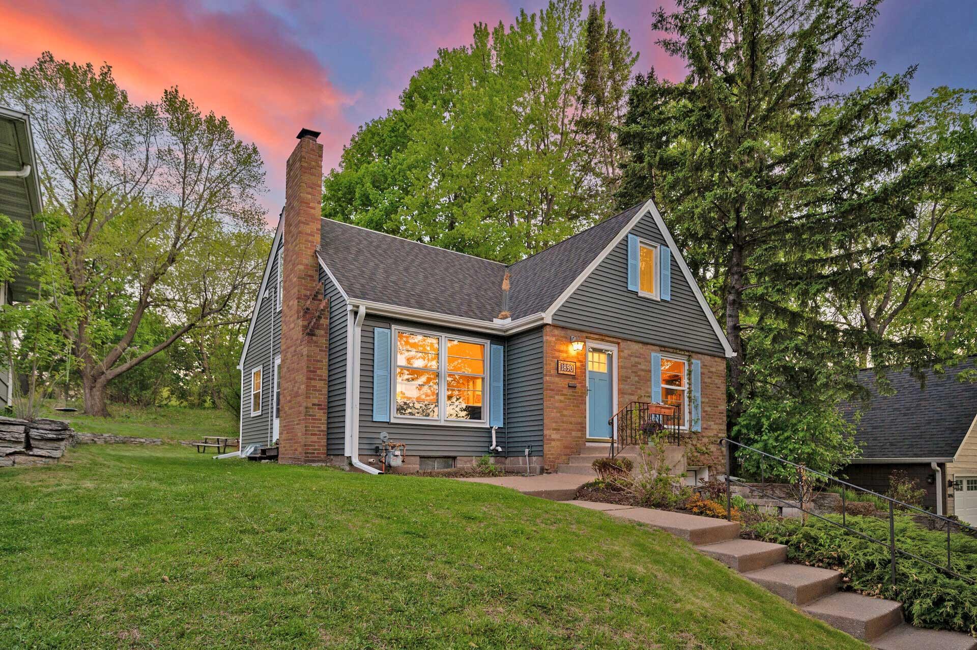 1890 Yorkshire Avenue Saint Paul MN 55116