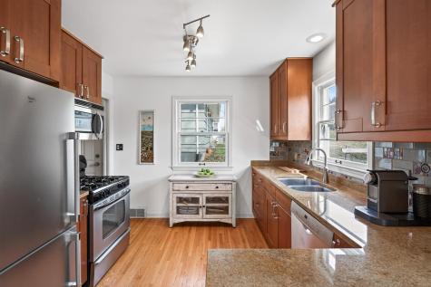 1890 Yorkshire Avenue Saint Paul MN 55116