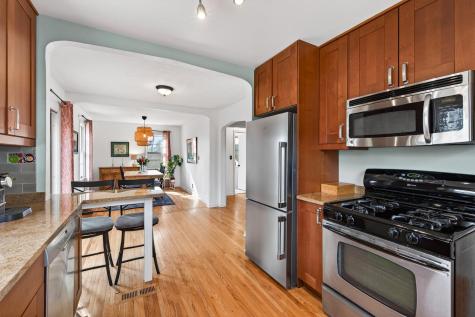 1890 Yorkshire Avenue Saint Paul MN 55116