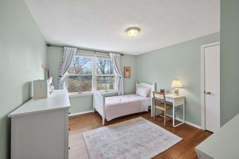 1890 Yorkshire Avenue Saint Paul MN 55116