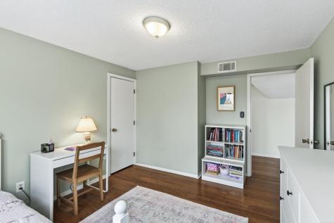1890 Yorkshire Avenue Saint Paul MN 55116