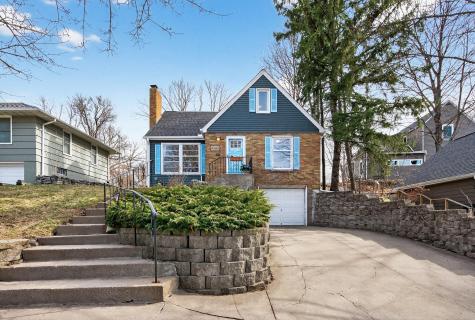 1890 Yorkshire Avenue Saint Paul MN 55116