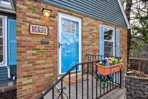 1890 Yorkshire Avenue Saint Paul MN 55116