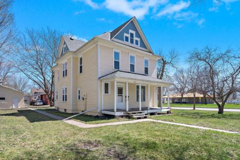 723 3rd Street SW Willmar MN 56201
