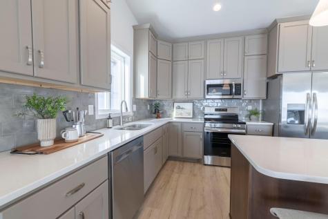 2952 74th Avenue S Fargo ND 58104