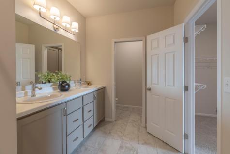 2952 74th Avenue S Fargo ND 58104