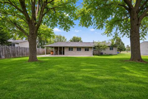 510 N Montgomery Avenue Le Center MN 56057
