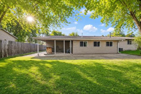 510 N Montgomery Avenue Le Center MN 56057