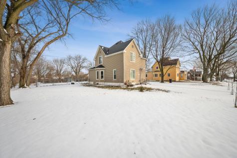 406 E Ciro Street Truman MN 56088