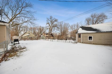 406 E Ciro Street Truman MN 56088