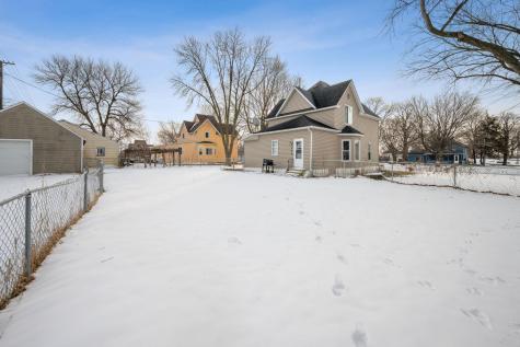 406 E Ciro Street Truman MN 56088