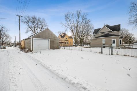406 E Ciro Street Truman MN 56088