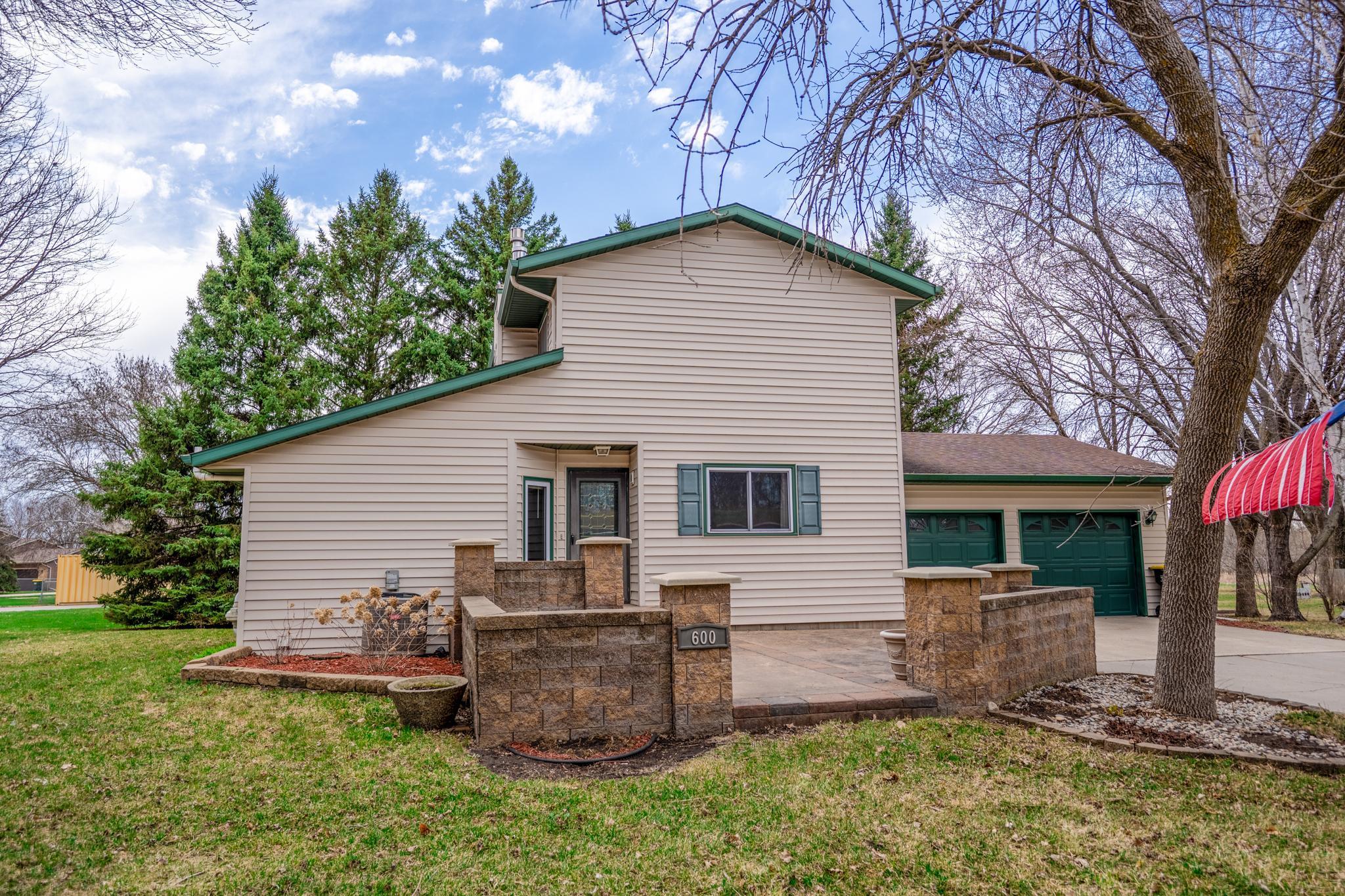 600 33rd Street NW Willmar MN 56201