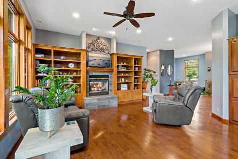 757 Stonebrooke Drive Shakopee MN 55379