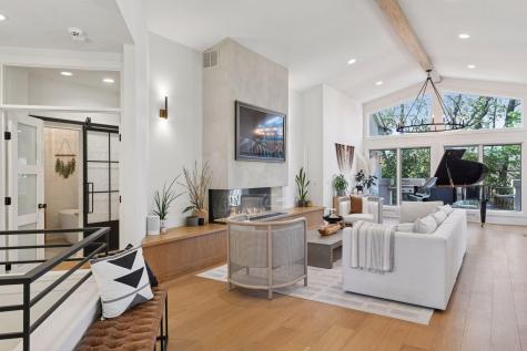 2600 Cedar Green Minnetonka MN 55305