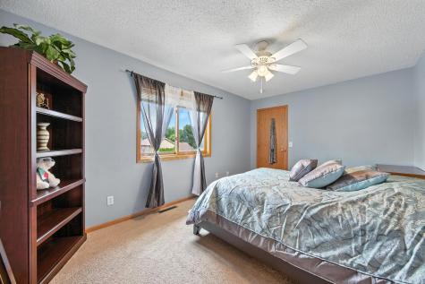 2710 91st Avenue NE Blaine MN 55449