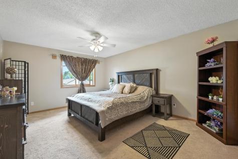 2710 91st Avenue NE Blaine MN 55449
