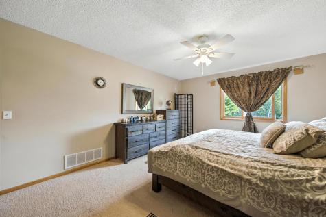 2710 91st Avenue NE Blaine MN 55449