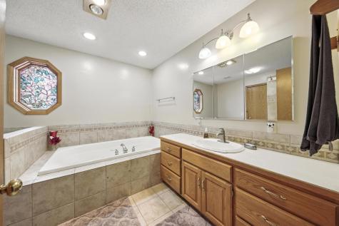 2710 91st Avenue NE Blaine MN 55449
