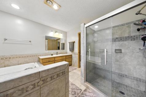 2710 91st Avenue NE Blaine MN 55449