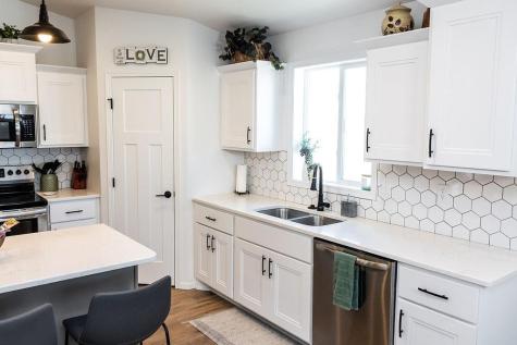 1178 Albert Court W West Fargo ND 58078