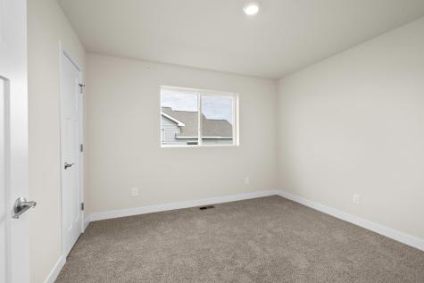 608 Redwood Loop N Cambridge MN 55008