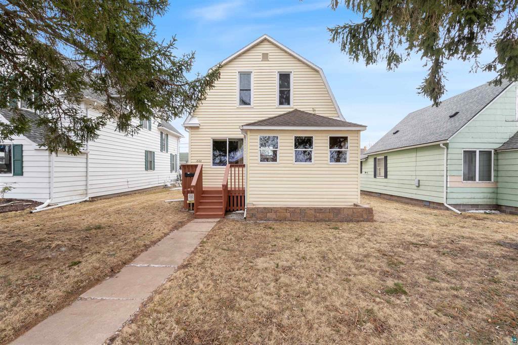 1522 E 4th Street Superior WI 54880