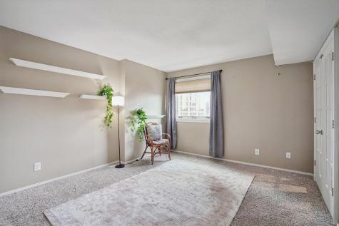 66 9th Street E Saint Paul MN 55101