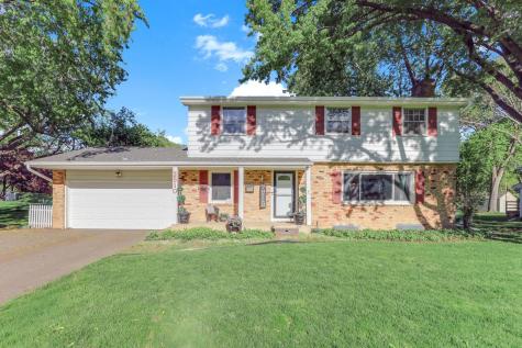 2510 Cavell Avenue N Golden Valley MN 55427