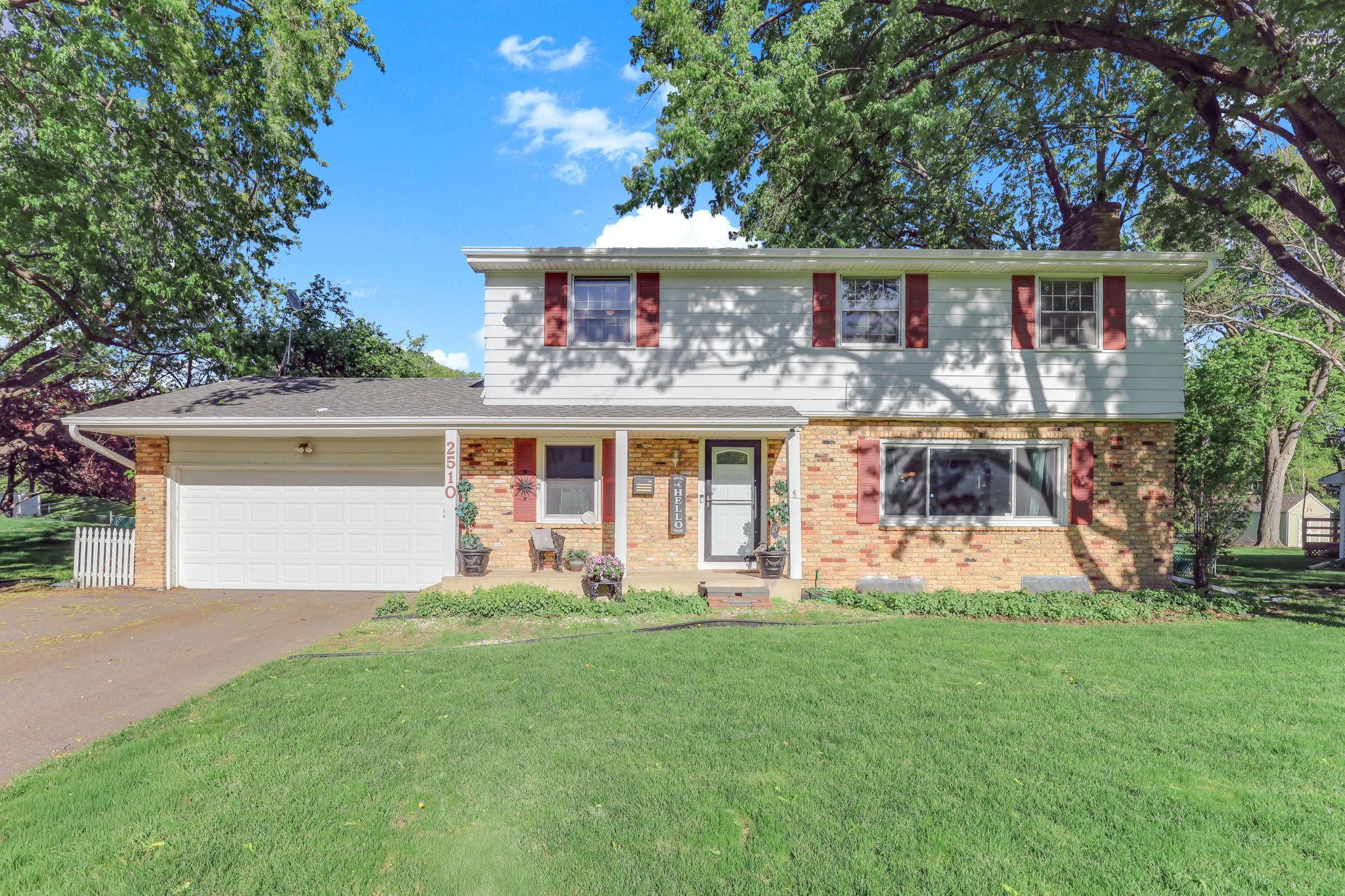 2510 Cavell Avenue N Golden Valley MN 55427