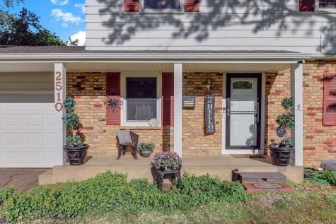 2510 Cavell Avenue N Golden Valley MN 55427