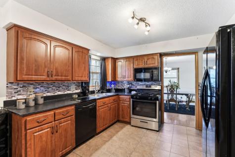 2510 Cavell Avenue N Golden Valley MN 55427