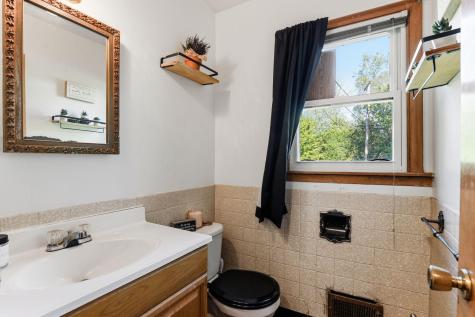 2510 Cavell Avenue N Golden Valley MN 55427