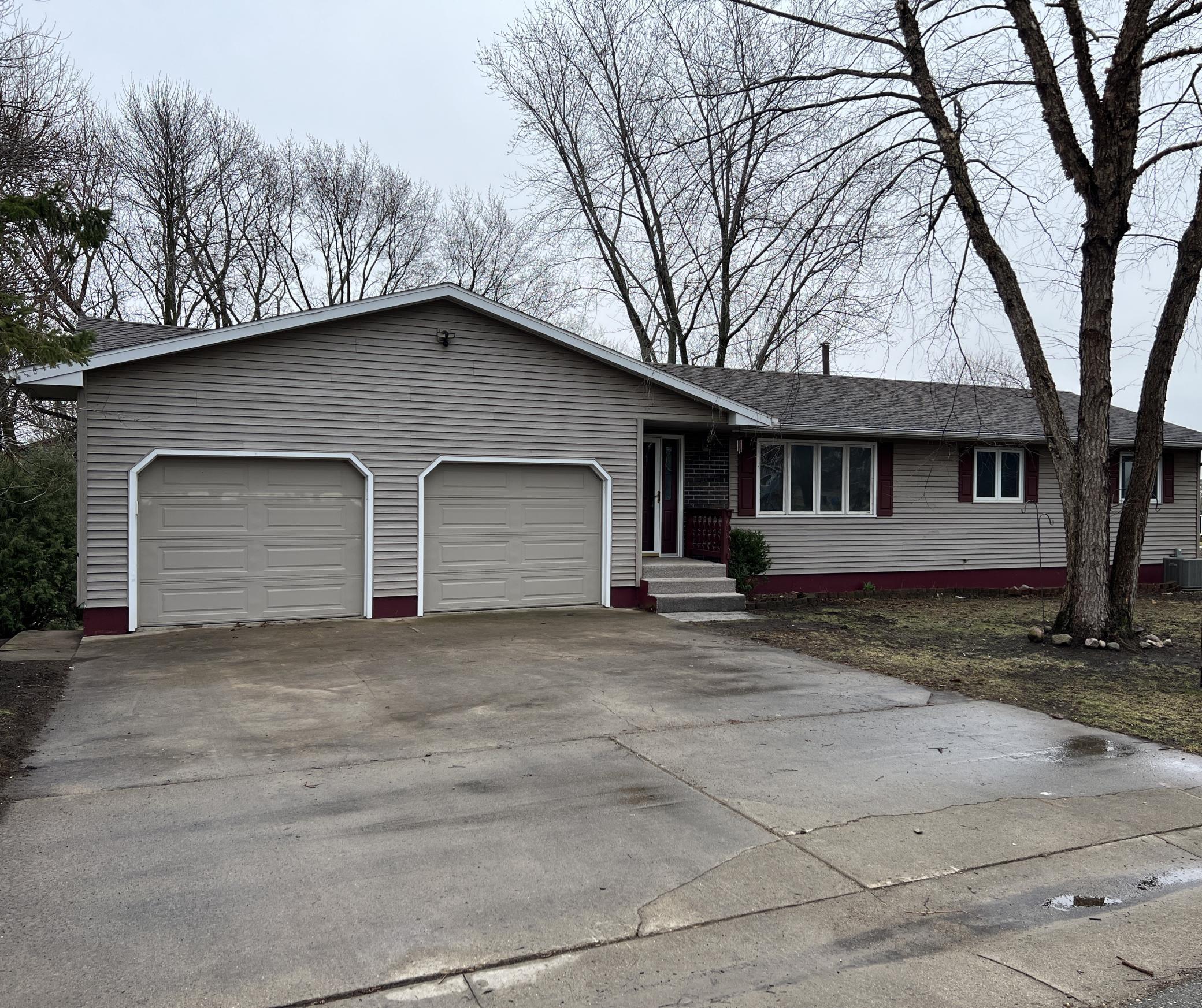 703 S 3rd Street Ellendale MN 56026