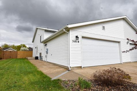3018 32 Street S Fargo ND 58103