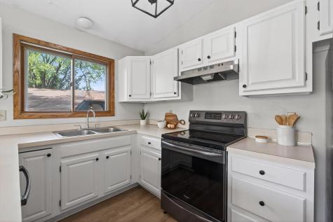 3054 Wilder Street N Roseville MN 55113