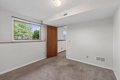 3054 Wilder Street N Roseville MN 55113