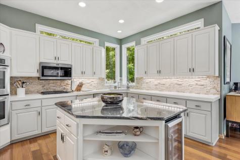 4170 Dallas Lane N Plymouth MN 55446