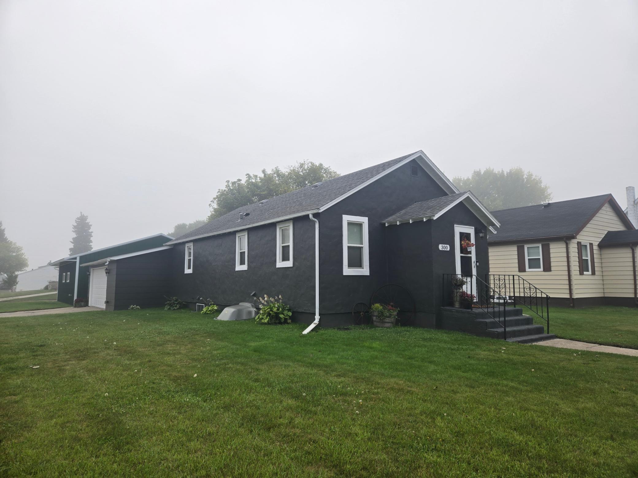 300 E 2nd Avenue S Cavalier ND 58220